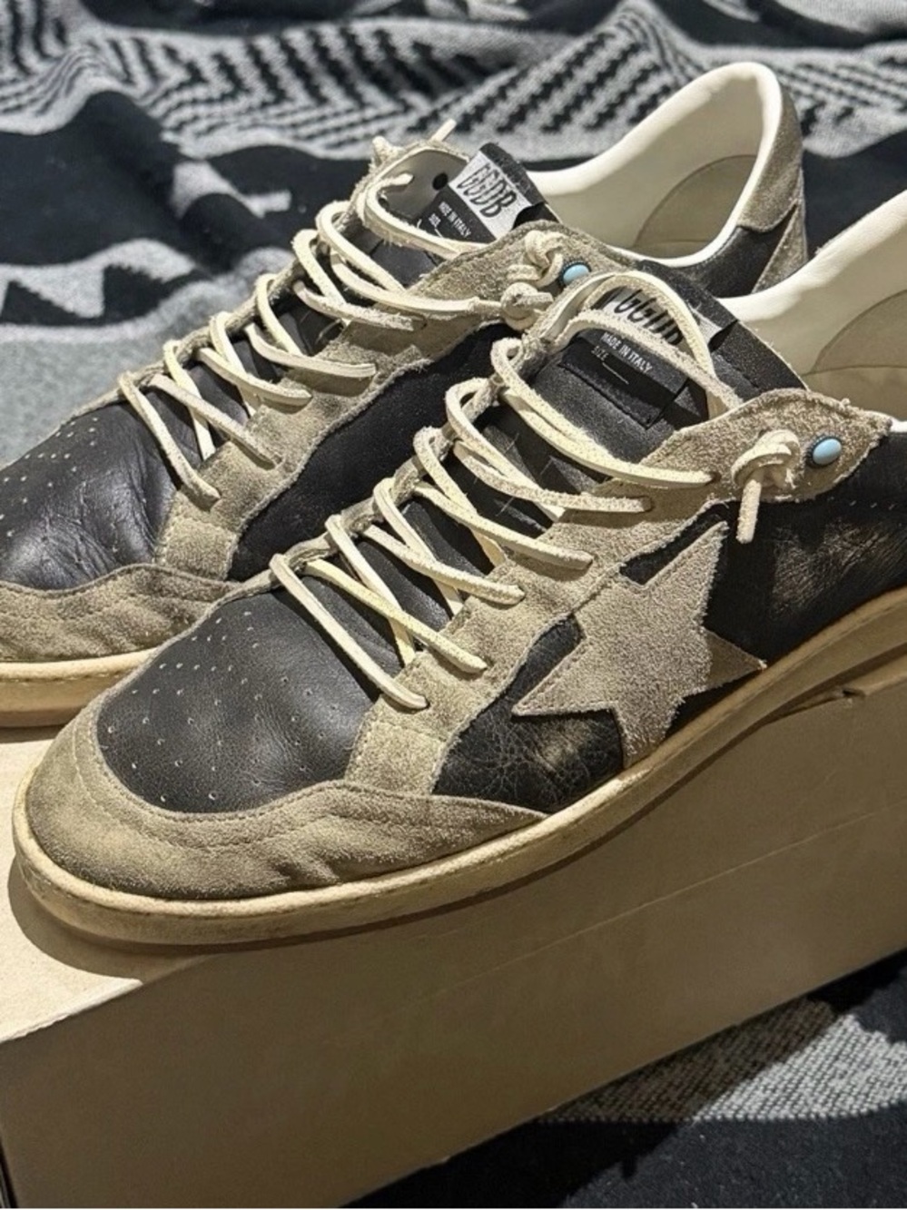 Golden Goose Men’s Black and Beige Suede Star Sneakers